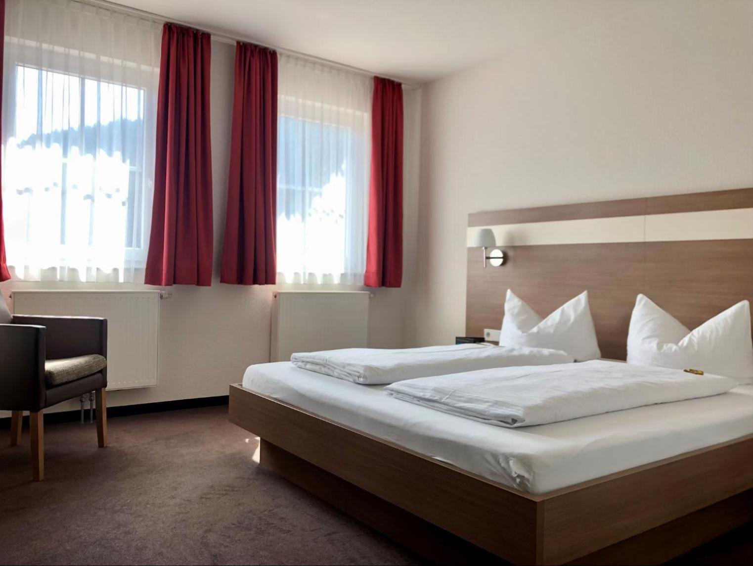 Hotel Roessle Berneck Altensteig Buitenkant foto