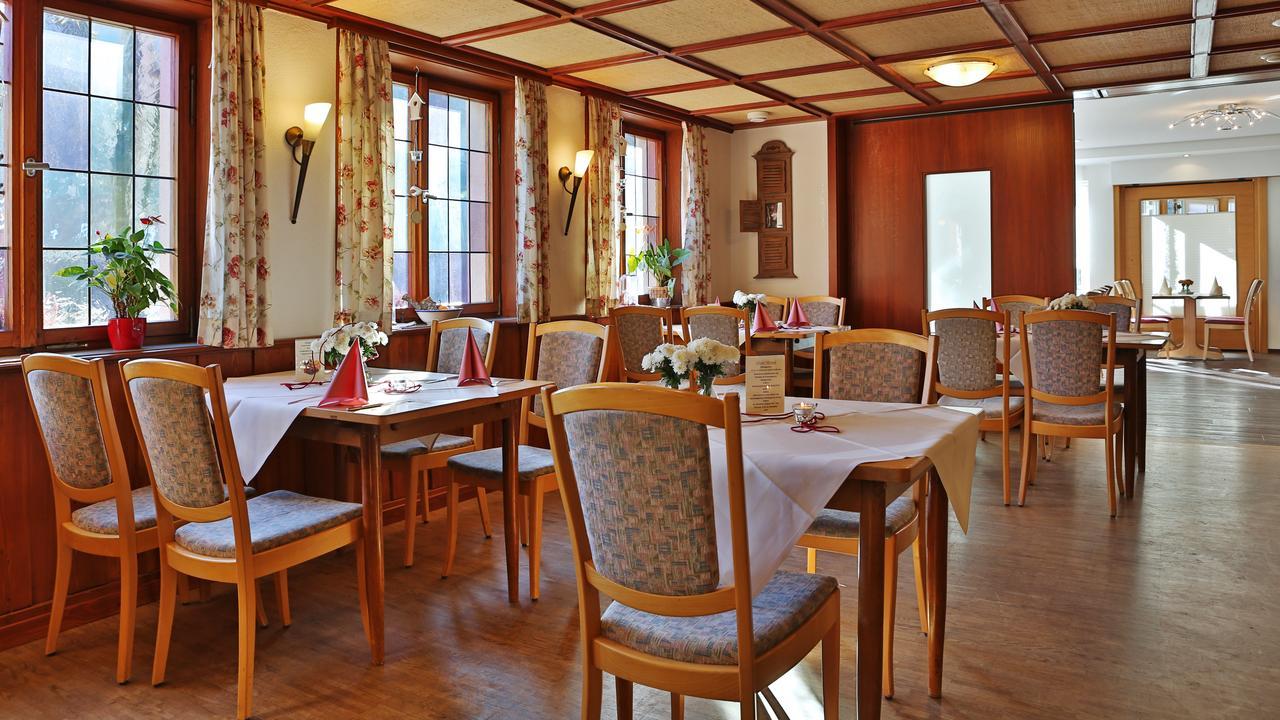 Hotel Roessle Berneck Altensteig Buitenkant foto